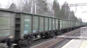 Электровоз ВЛ80Т-2058 с грузовым поездом