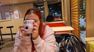 Как пользоваться Fujifilm instax mini 12 — распаковка и первый с