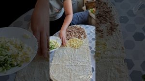 Рулет из лаваша с консервой
