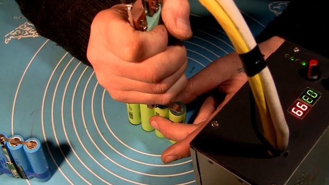 Блютуз колонка Hopestar. Розбірка та заміна батарей. смотреть онлайн