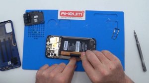 Замена аккумулятора на Xiaomi Poco M3