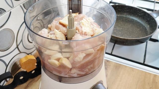 Быстрые и Сочные Куриные котлетки. Понравится Всем! Ку смотреть онлайн