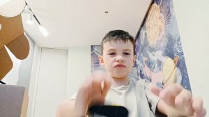 Я распаковываю секретные мини смотри