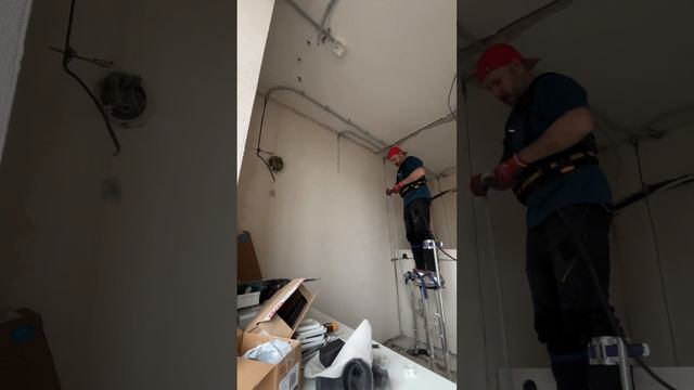 Прокладка кабеля в гофре — это лишь способ монтажа. смотреть онлайн