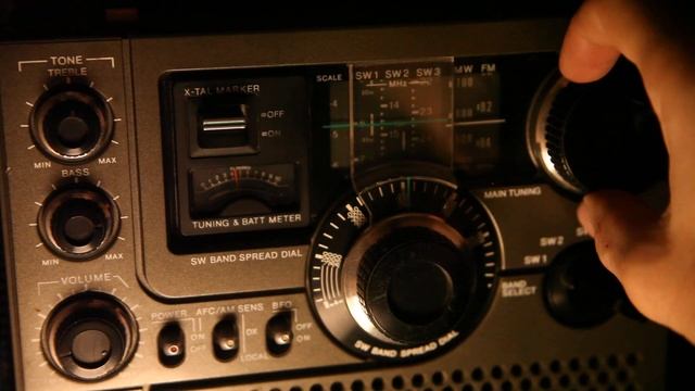 Sony ICF-5900 Вечерний приём / Receiving on evening 📻🙂😺 смотреть онлайн