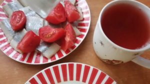 26-05-2025 перекус картофан селедка помидор компот и мне не жирно