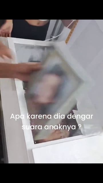 Вирусное видео, где умершая мать лежит в гробу с открытыми глазами, а затем закрывает их.