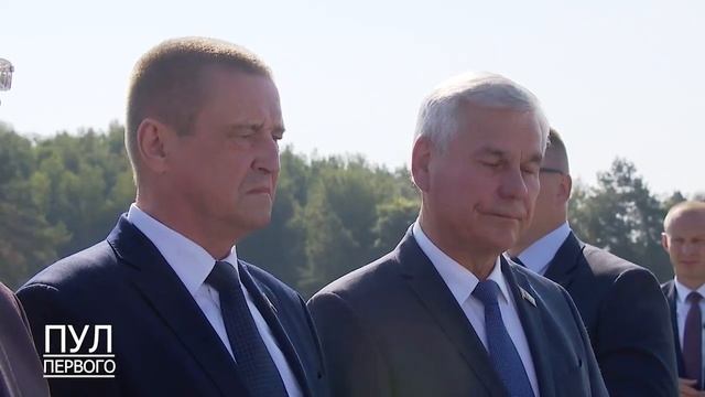 «Милиция, армия — заставь работать всех». Лукашенко устроил разнос за уборочную смотреть онлайн