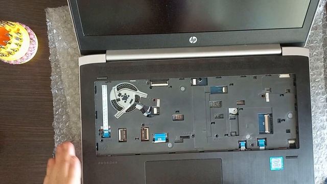 Замена аккумулятора в ноутбуке HP ProBook 440 G5 смотреть онлайн