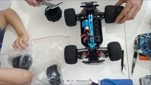 Обзор стандартных колёс и колес с лопатками Radio Control смотреть онлайн