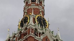 Кремлёвские Куранты на Спасской башне в Москве!