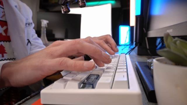 2 ДИСПЛЕЯ в Клавиатуре и КАЛЬКУЛЯТОР смотреть онлайн