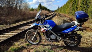 Поездка вдоль реки и по полям. BMW GS650
