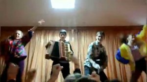 10 “Б” класс, песня “Хали гали”