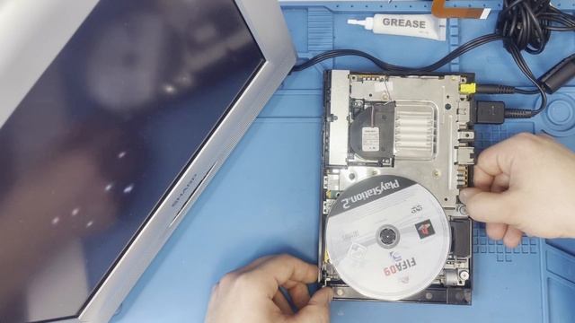 Вчимо PlayStation 2 читати | Заміна та калібровка лазера смотреть онлайн