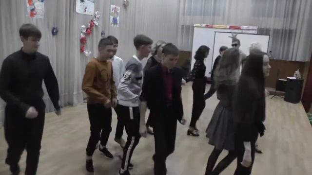 Номера на новый год от 9 б и 9в смотреть онлайн