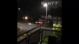 Водитель с пассажиром сбежали из салона разрушившей здание легковушки