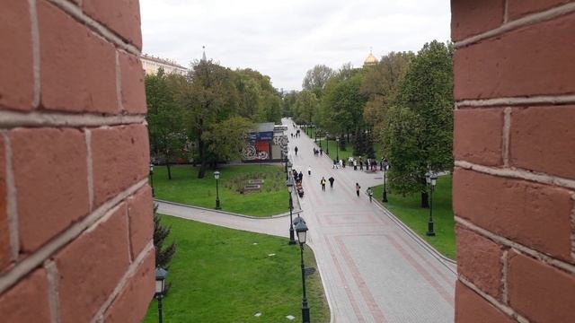 Москва, куда пойти с детьми, Троицкая проходная башня, экскурсия в Кремль. Очень интересно.