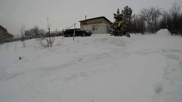Сноубординг повсюду. Пухляк на участке. Фронтсайд 180 (FS 180) ^_^ смотреть онлайн