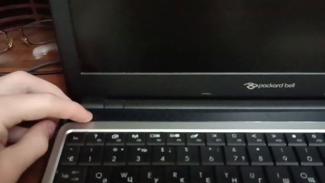КАК включить ноутбук? смотреть онлайн