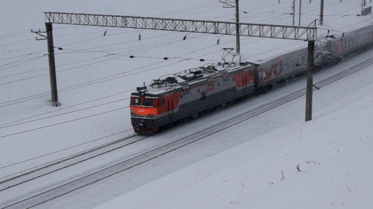 Электровоз ЭП1-307