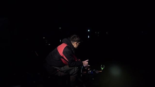 Карп на фидерную снасть.Тут ВСЕГДА КЛЮЁТ! Рыбалка с но? смотреть онлайн