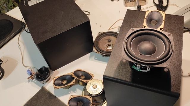 Динамик Monacor SP-10/4S в корпуса RFT или "колхозинг" наше всё!) смотреть онлайн