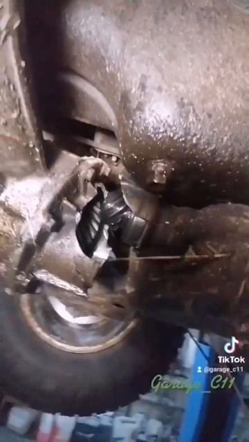 Течь масла на Сузуки Витара смотреть онлайн