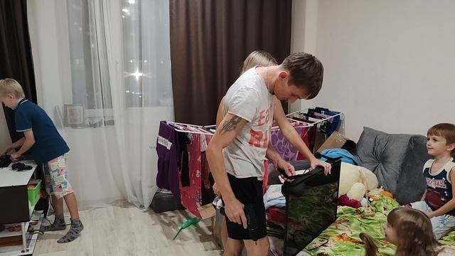 вешаем телевизор, играем приставка, рутина we hang up the TV, p смотреть онлайн