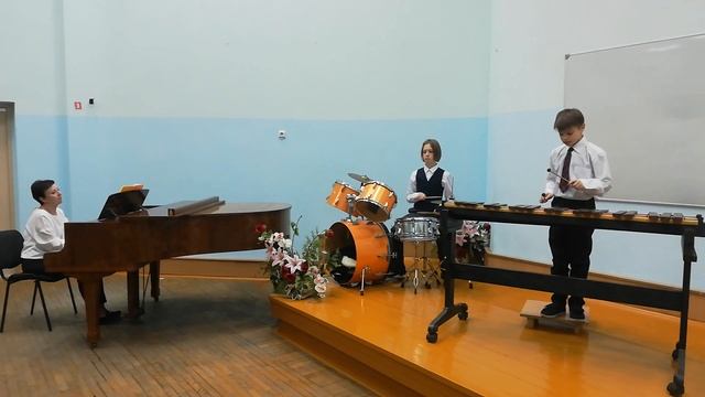 В. Косма "Сырба" из к/ф "Высокий блондин в черном ботинк? смотреть онлайн