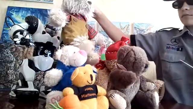 English for kids. Учим цифры  с коллекцией мишек