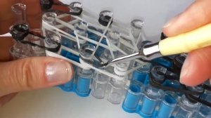 Брелок “ ПАНДА“ из резинок Rainbow Loom