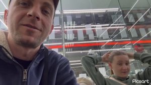 Сделали сюрприз для дочери.Купили телефон