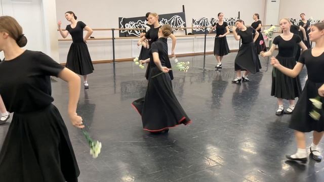 КАМИЛЯ-,,ОДУВАНЧИК’’-ШКОЛА СТУДИЯ