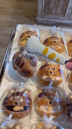 ЯПОНСКАЯ БУЛОЧНАЯ, ГДЕ ПЕКУТ КОТИКОВ
