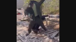 НЕ УДЕРЖАЛСЯ ))))))