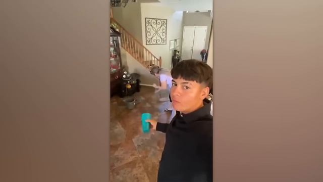 Это Стоит Увидеть! 100 СМЕШНЫХ и Необычных СЛУЧАЕВ снят? смотреть онлайн