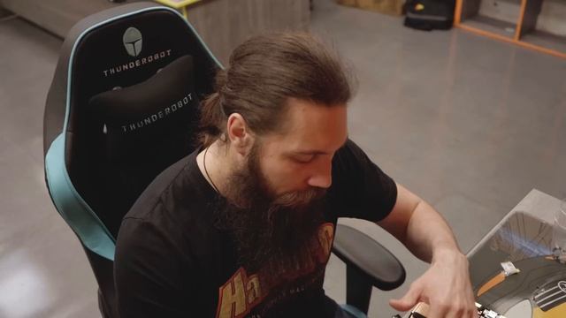 ЗАЛИЛ игровой ноутбук. Что делать? смотреть онлайн