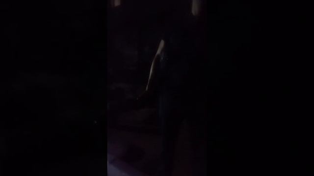 сотрудники полиции без действуют отталкивают, ломают? смотреть онлайн