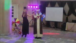 Авторская песня и клип Марии Павловой  "Новогоднее счастье". Исполняют Павел Пикалов и Мария Павлова