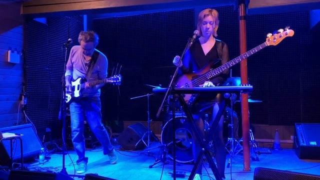 Почему Коммутатор Молчит — Неподлежащее и предсказуе смотреть онлайн