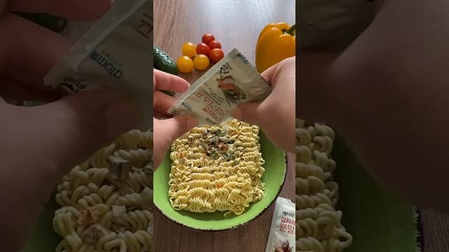 Корейский рамен от Атоми. Лапша из картофельного крах? смотреть онлайн