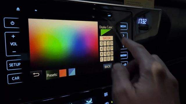 ToyotaTipsAndTricks Display color changing Промяна цвета на дисплея смотреть онлайн