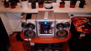 Очень хороший звук этот музыкальный центр SAMSUNG MAX -KJ650! ?