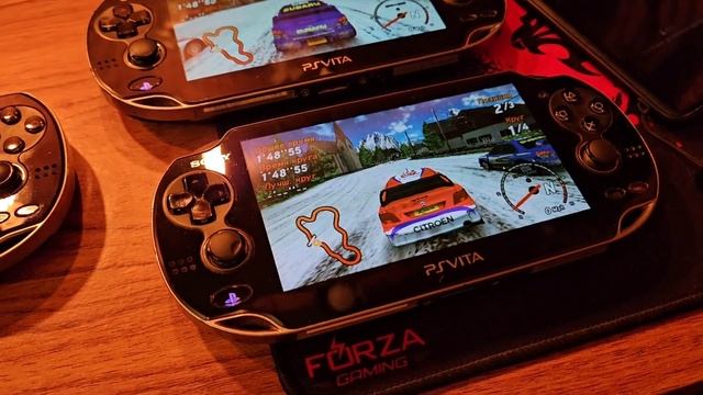Купил прошитую ps Vita 3G, с хорошим комплектом! Показываю смотреть онлайн