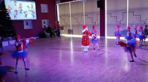 Раз, два, три! Ёлочка, гори! Чупа Чупс. Самый танцевальн?