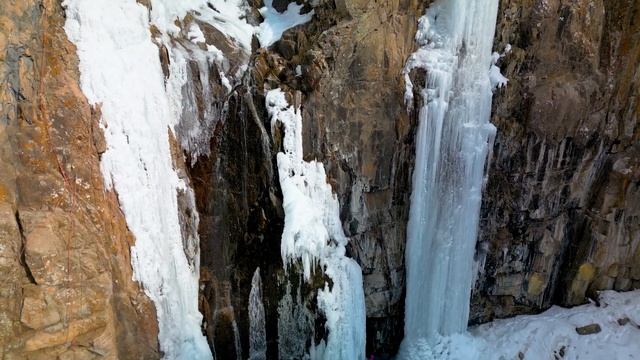 Ледяная сказка! Настоящий ЗАМОК Снежной королевы в АЛ? смотреть онлайн