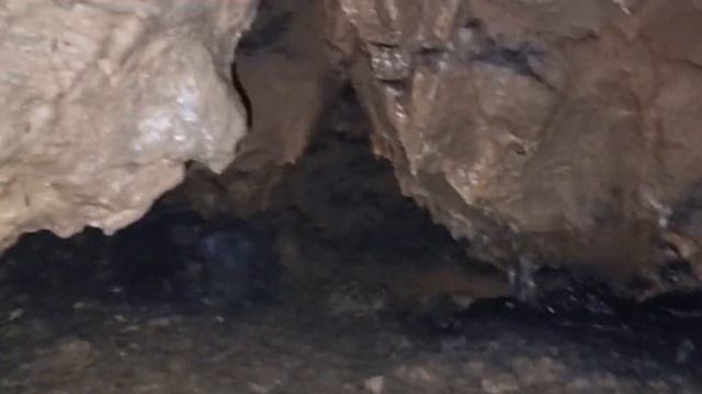 Небольшая прогулка по пещере в Баварии.🇩🇪👹 смотреть онлайн