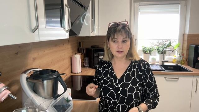 Убрали ёлку,актуально,куда какой мусор?запутали!а вас? смотреть онлайн