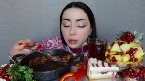 ПОССОРИЛАСЬ С ПОДРУГОЙ ИЗ ЗА ДЕНЕГ 💵 MUKBANG Ayka Emilly